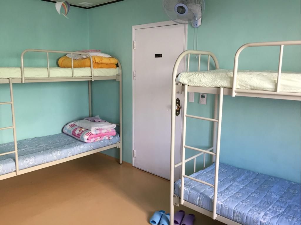 Uncle'S Guesthouse-Domestic Not Allowed Busan Phòng bức ảnh